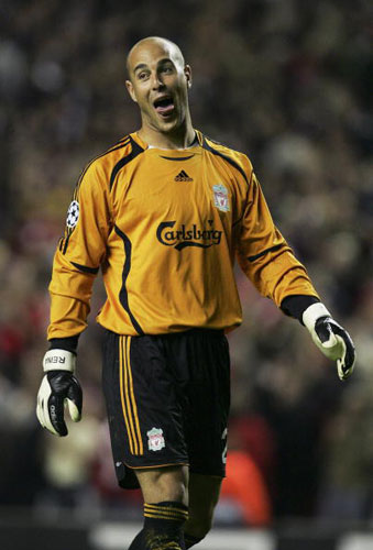 国米官方：恰尔汗奥卢当选与维罗纳一役队内最佳球员（国际米兰官宣：恰尔汗奥卢当选对阵维罗纳一战队内最佳球员）