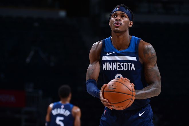 主场优势明显 球迷助威成关键（主场加成显著 球迷助威成取胜关键）