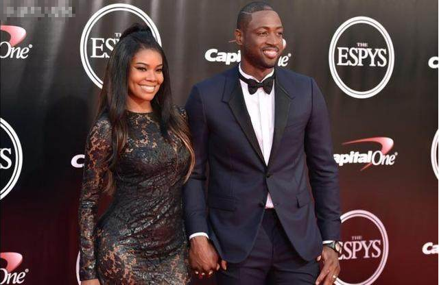 NBA交易市场最新动态：火箭完成签约,（NBA交易市场新进展：火箭敲定签约）