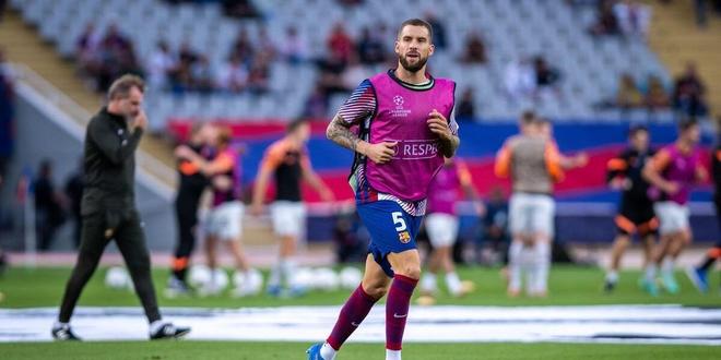 他已经踢出了顶级前锋的感觉（他已具备顶级前锋的风范）