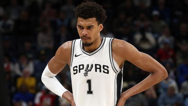 西班牙4-0客胜格鲁吉亚基本直通世界杯，奥亚萨瓦尔两射一传（西班牙客场四球零封格鲁吉亚，奥亚萨瓦尔2射1传，基本锁定世界杯席位）