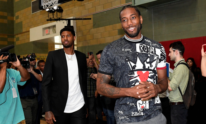 1次退赛引热议！郑钦文敢拒聚光灯，是遗憾还是冠军格局？（一次退赛成焦点：郑钦文选择不追光，是遗憾还是王者心态？）