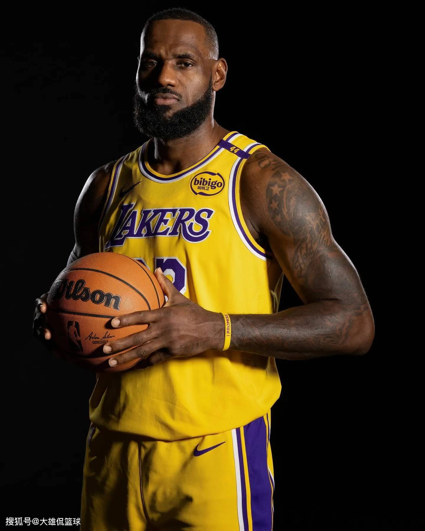 墨尔本胜利主帅：这场比赛至关重要，我们要扭转局面（墨尔本胜利主帅：关键一战，誓扭转颓势）