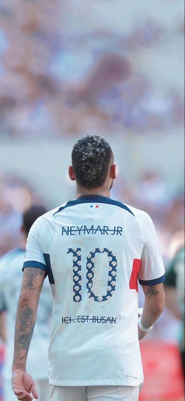 球迷：这人能飞吧？（球迷惊呼：他是会飞的吗？）