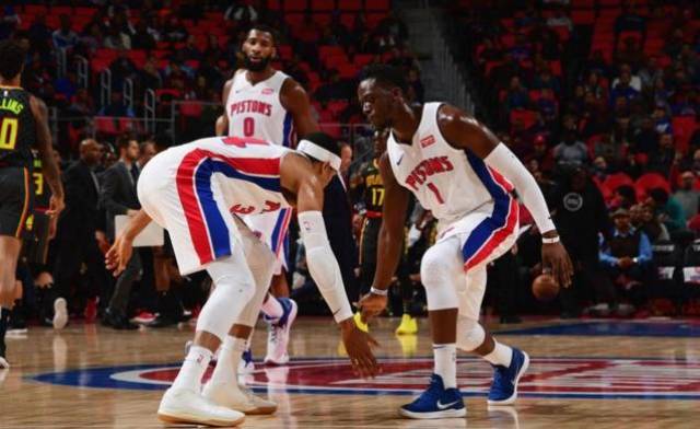 世体：费兰的出色表现让巴萨内部讨论是否要大手笔买前锋（世体：费兰状态爆发，巴萨高层商议是否砸重金引进前锋）